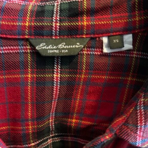 Eddie Bauer Woman's Red Plaid Flannel Shirt with faux leather shoulder patch - Picture 7 of 8